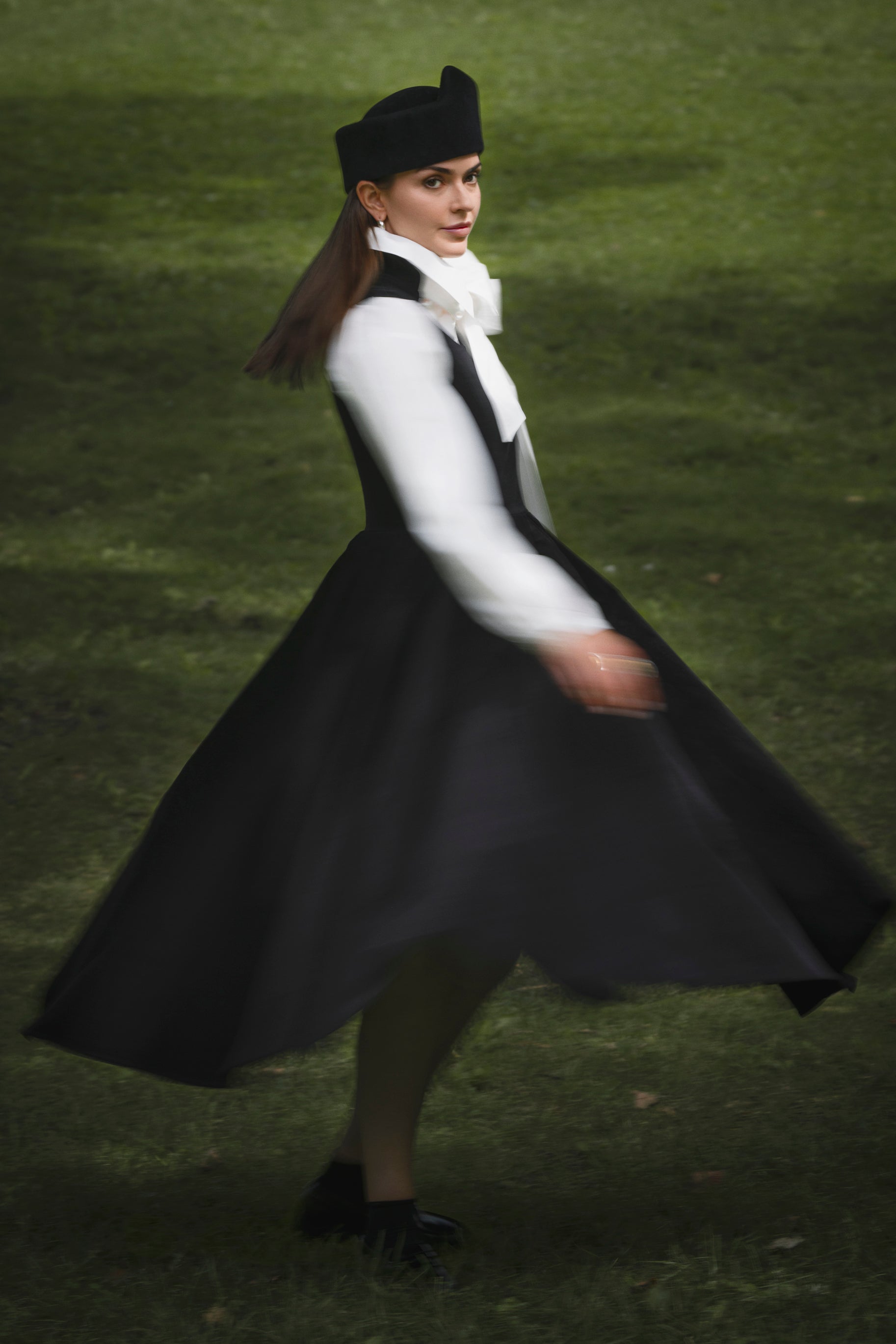 BLACK JUMPER