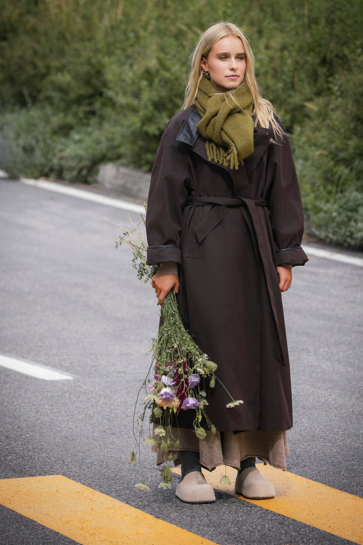 BROWN TRENCH COAT
