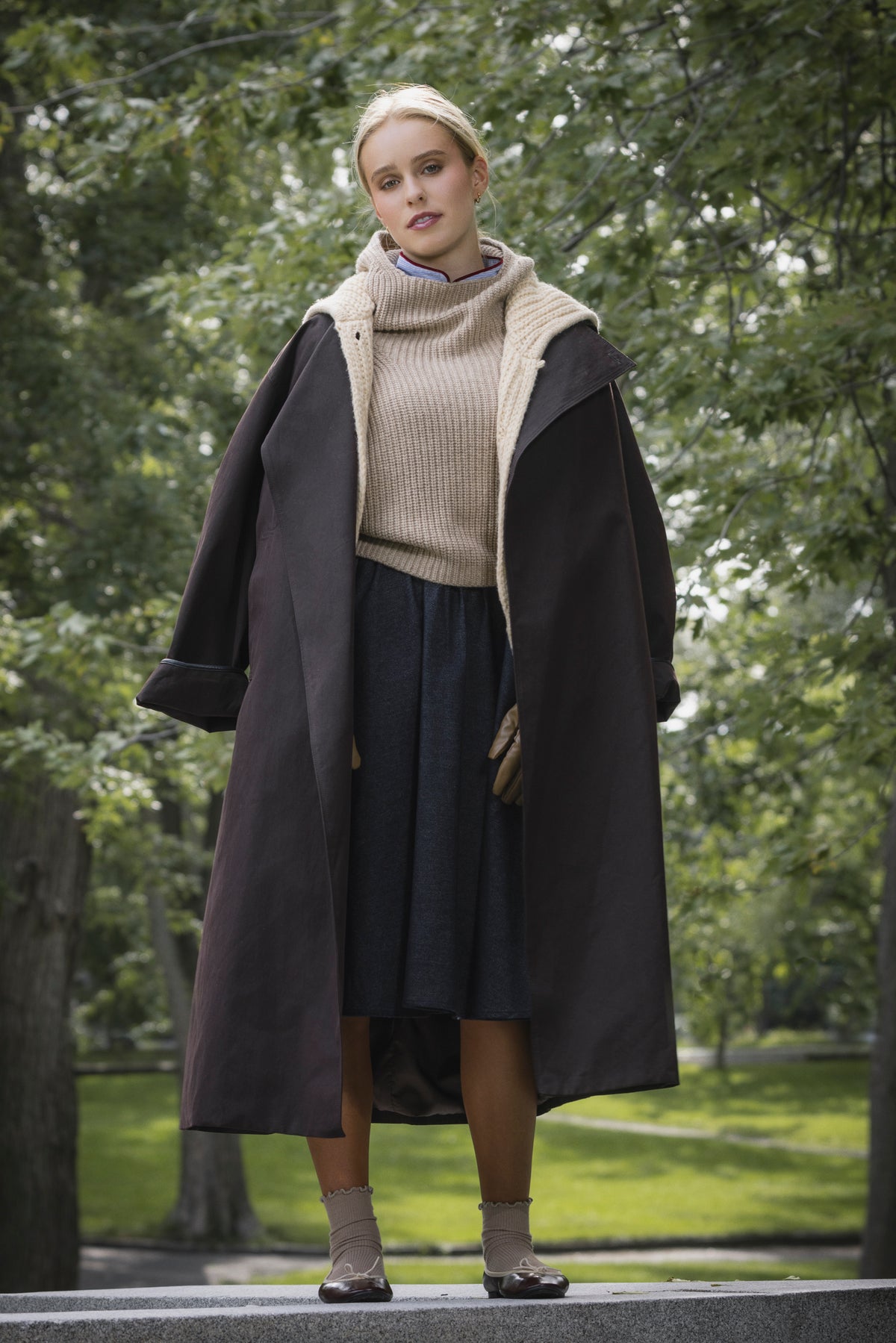 BROWN TRENCH COAT